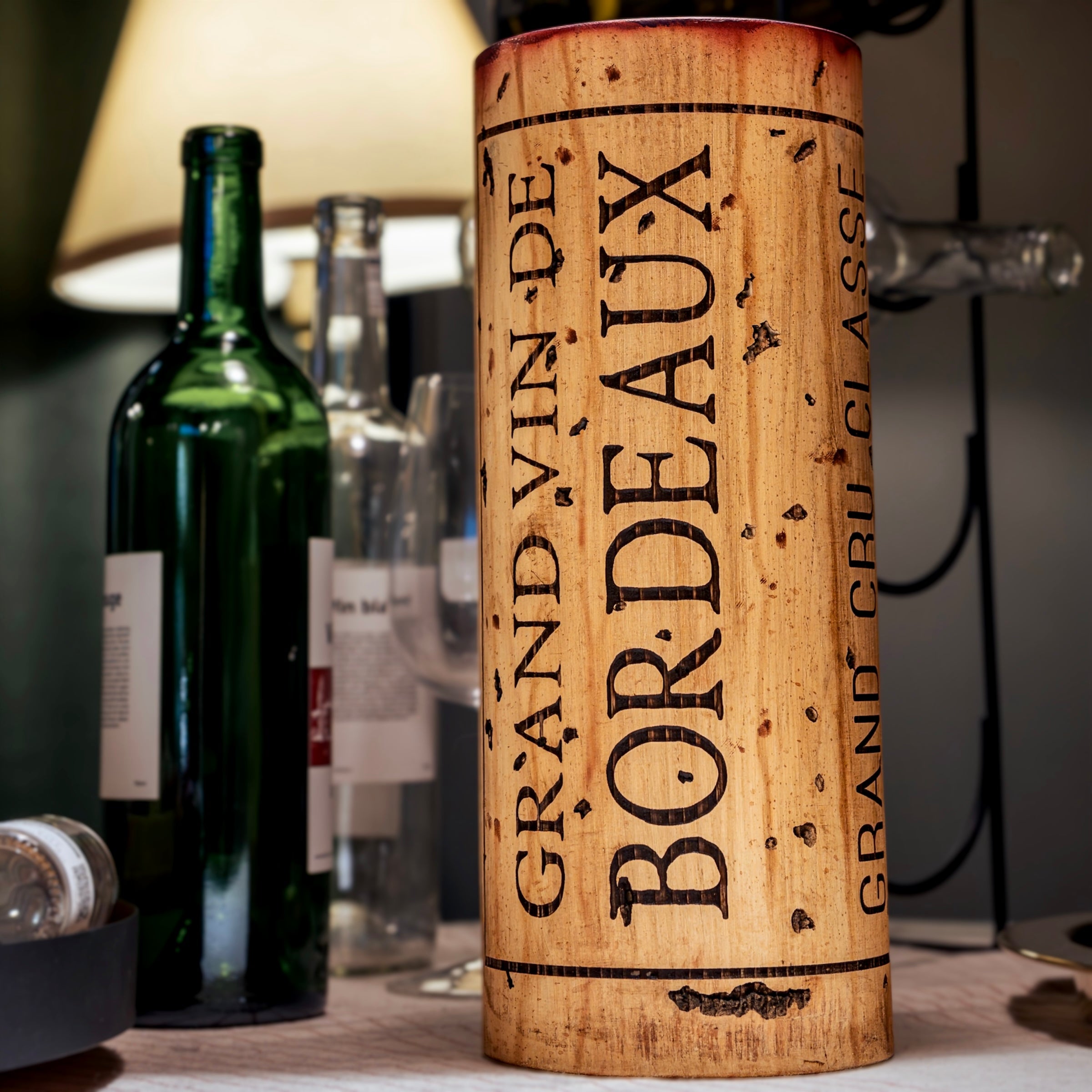 L'Édition Empreinte Bordeaux – Bouchon de Vin Sculptural (30 cm)